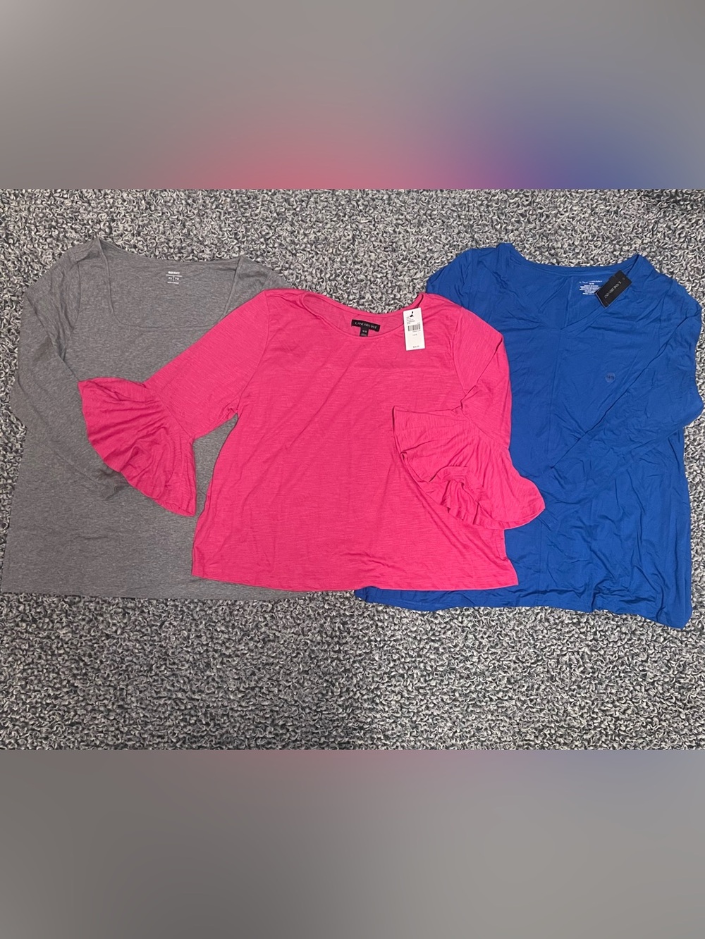 3 Womenโs Long Sleeve Tops